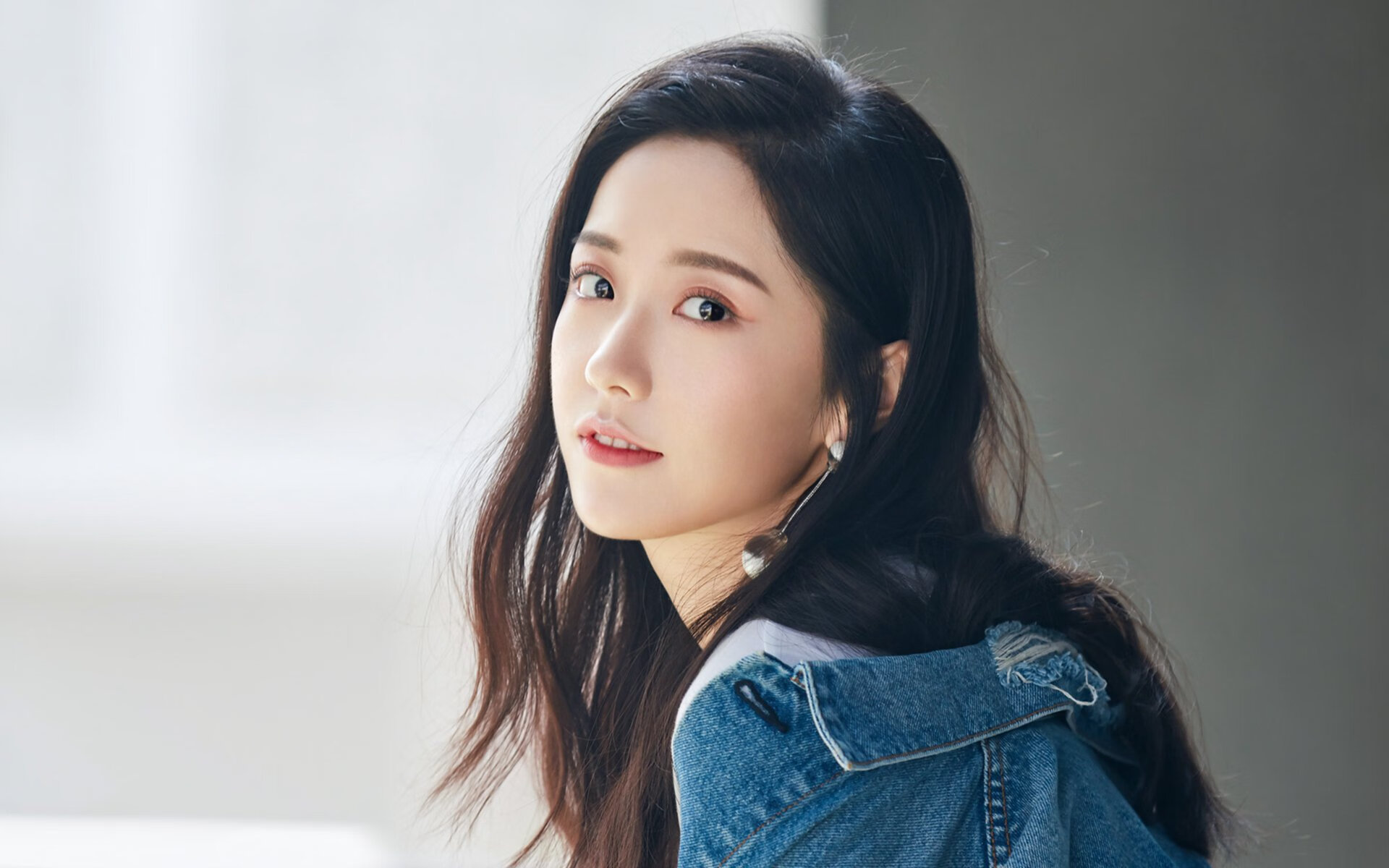 kaiyun官方网站-76人恩比德坚持“30+”表现，继续领跑联盟得分榜！，nba76人恩比德