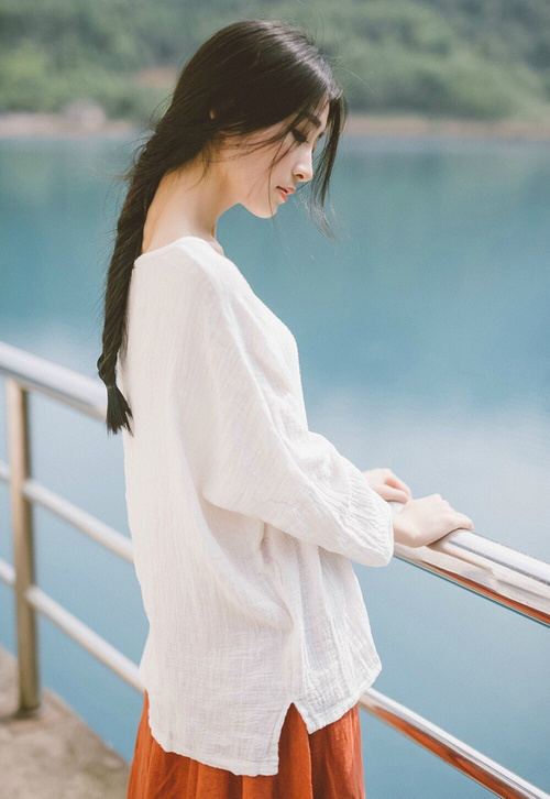 《Uzi:王者归来,再次点亮电竞世界》,uzi6年电竞