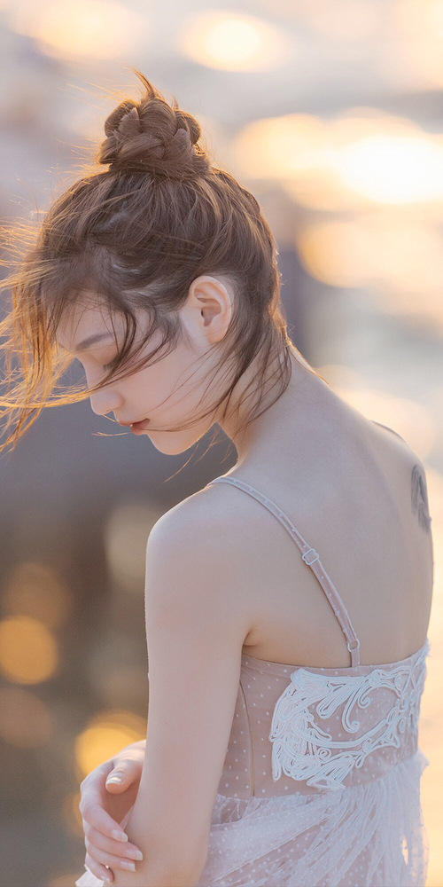 青少年极限蹦床赛,弹跳青春无限可能,青少年蹦床锦标赛