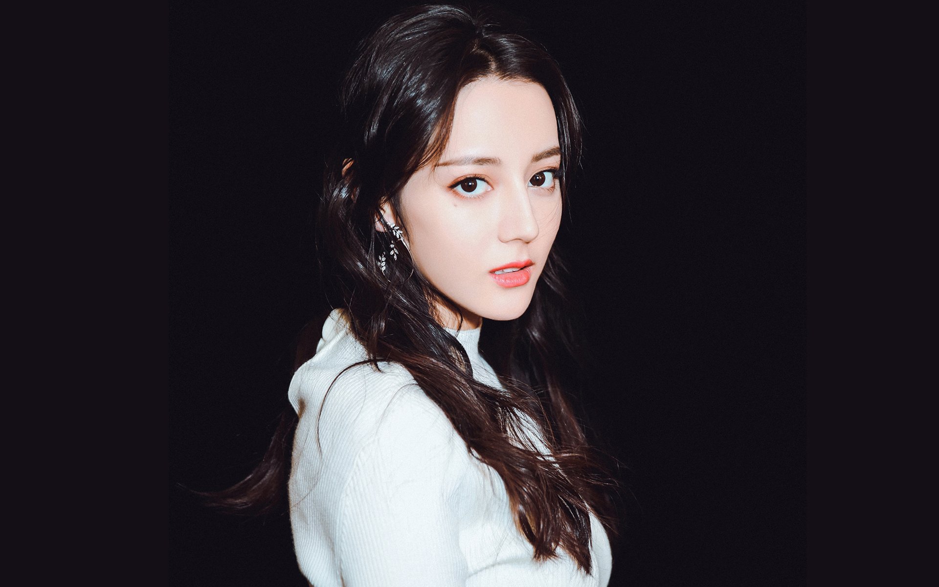 开云官方网站-电竞直播平台多元化内容运营策略及商业变现模式探讨，电竞游戏直播发展