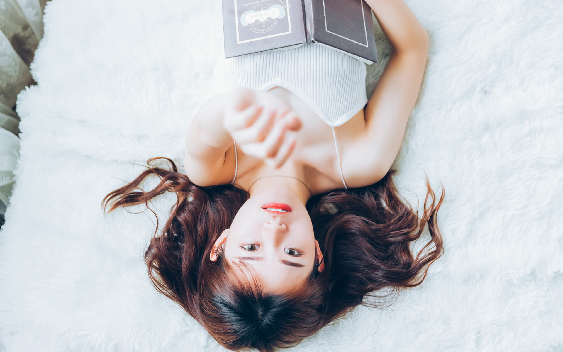 苏炳添获评年度体育影响人物,苏炳添受影响